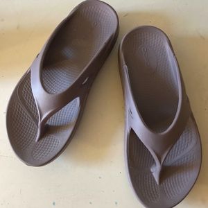 OOFOS sandals, mauve
